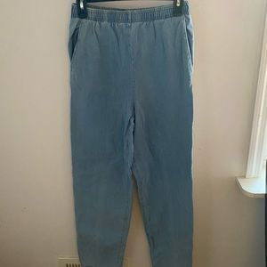 Super high waisted stretch jeans. Size 6 petite.